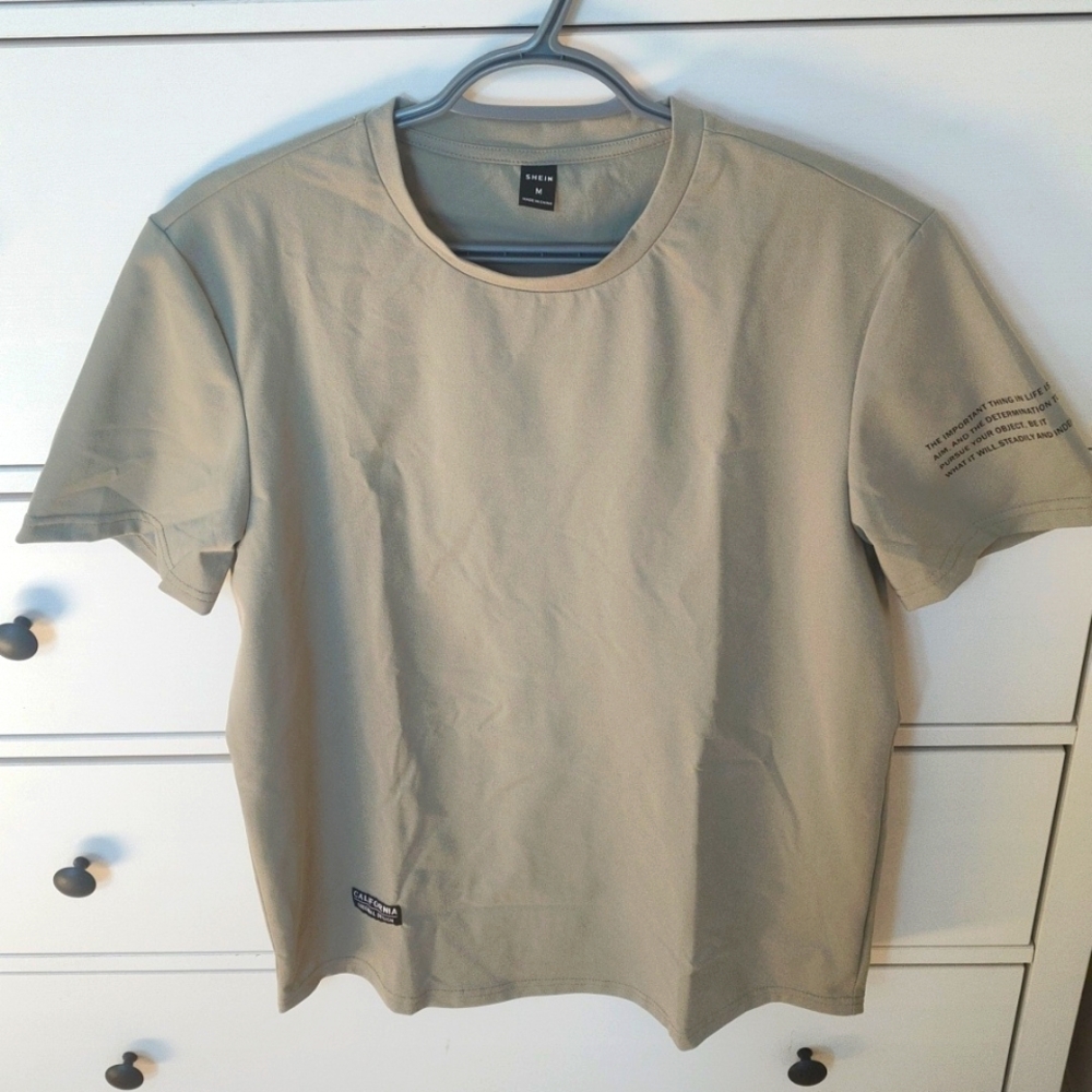 Men's Short Sleeve T-shirt - Medium, New